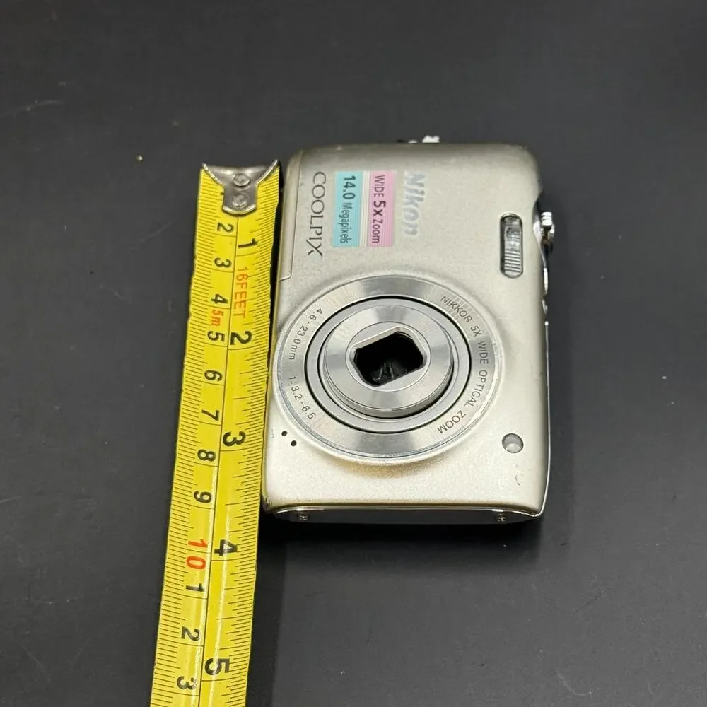 Nikon Coolpix S3100 Silver Digital Camera Untested As Is For Parts
